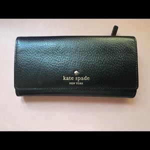 LIKE NEW: Kate Spade black trifold snap wallet